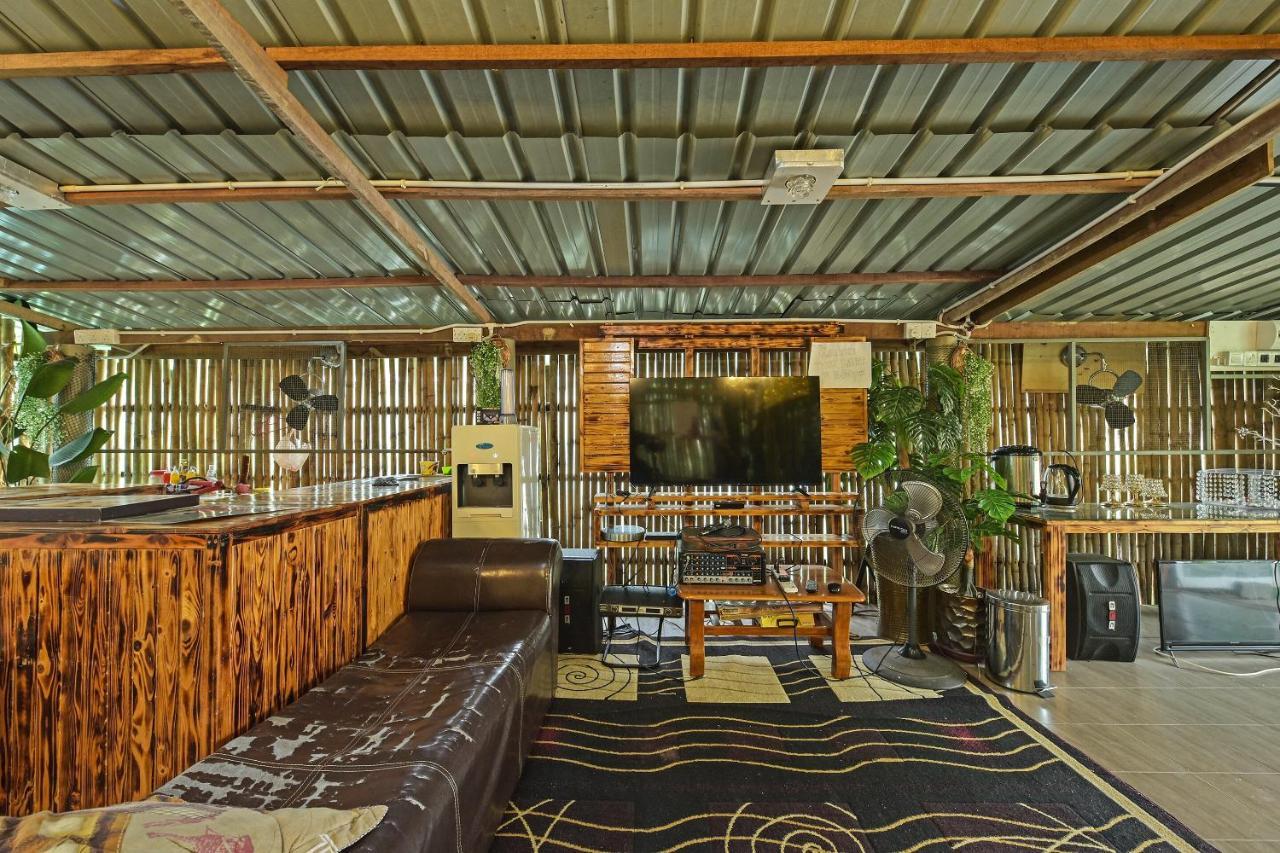 Oyo 90636 Teratak Zakiah Chalet Jerantut Esterno foto