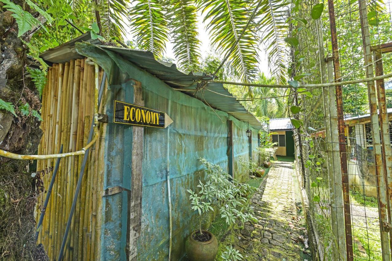 Oyo 90636 Teratak Zakiah Chalet Jerantut Esterno foto