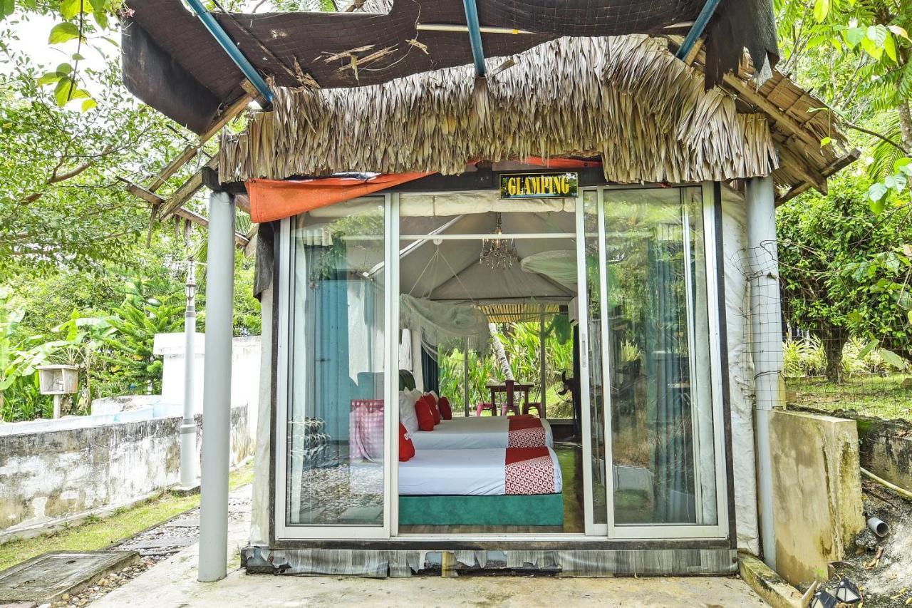 Oyo 90636 Teratak Zakiah Chalet Jerantut Esterno foto