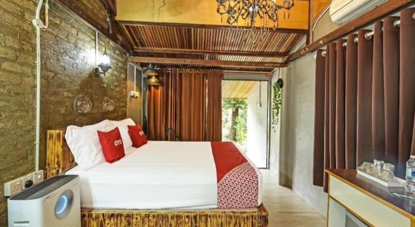 Oyo 90636 Teratak Zakiah Chalet Jerantut Esterno foto