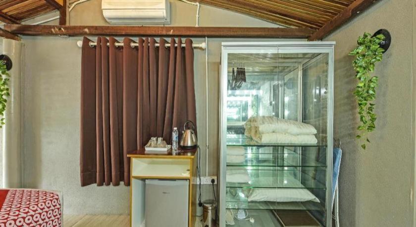 Oyo 90636 Teratak Zakiah Chalet Jerantut Esterno foto