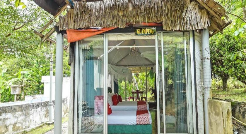 Oyo 90636 Teratak Zakiah Chalet Jerantut Esterno foto