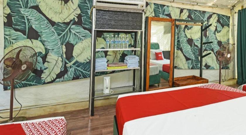 Oyo 90636 Teratak Zakiah Chalet Jerantut Esterno foto